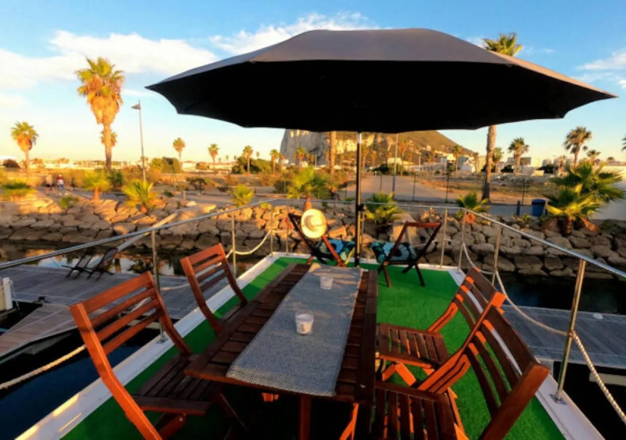 Boat Haus Terraza Mesa
