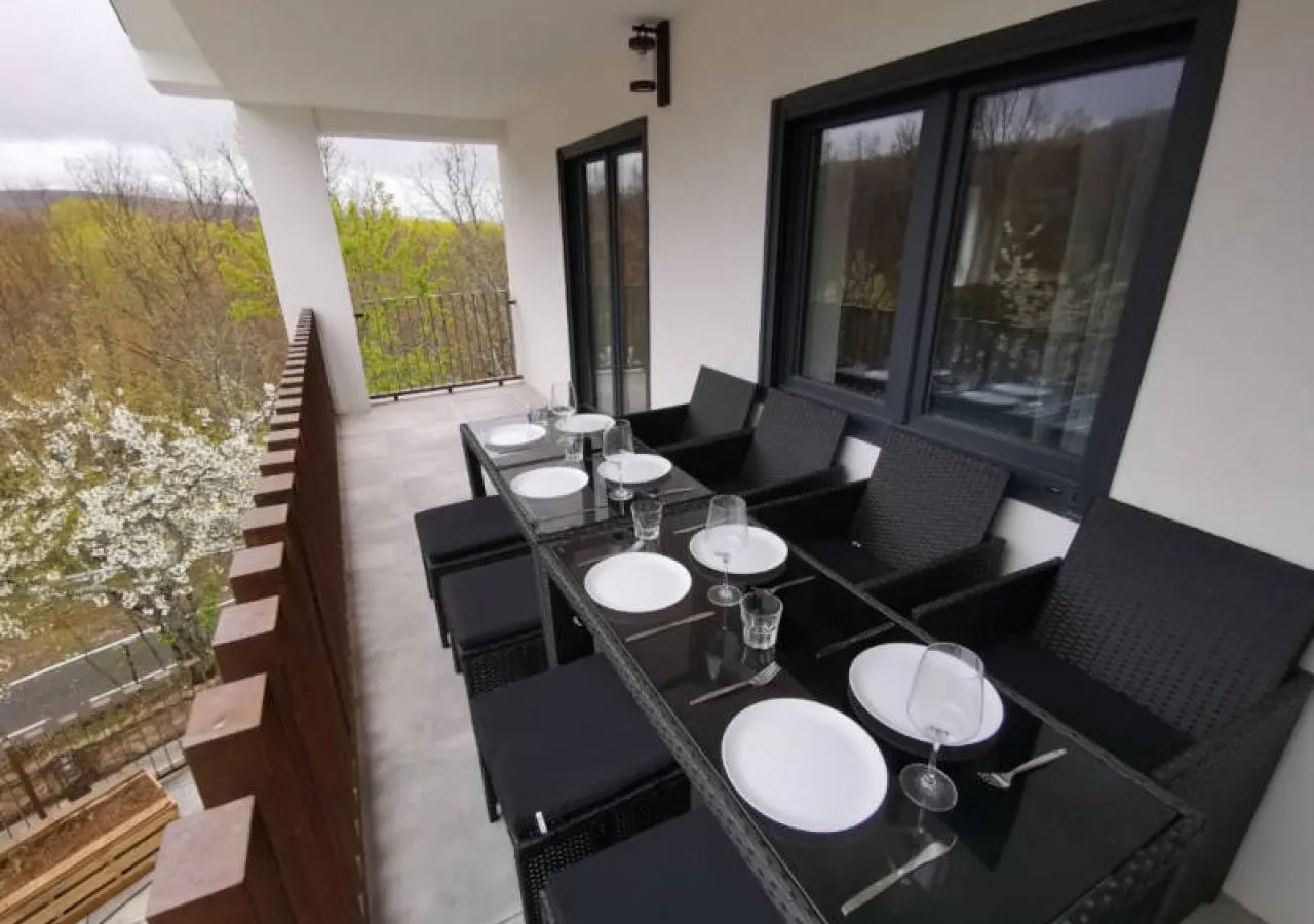 villamarel-comedor-terraza-3618