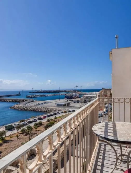Apartamentos La Residencia Tarifa