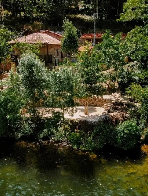 Casa Escondida Aveiga
